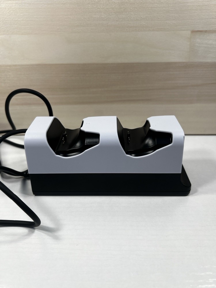 NEXT - Dual Controller Charging Station for Playstation 5 - White