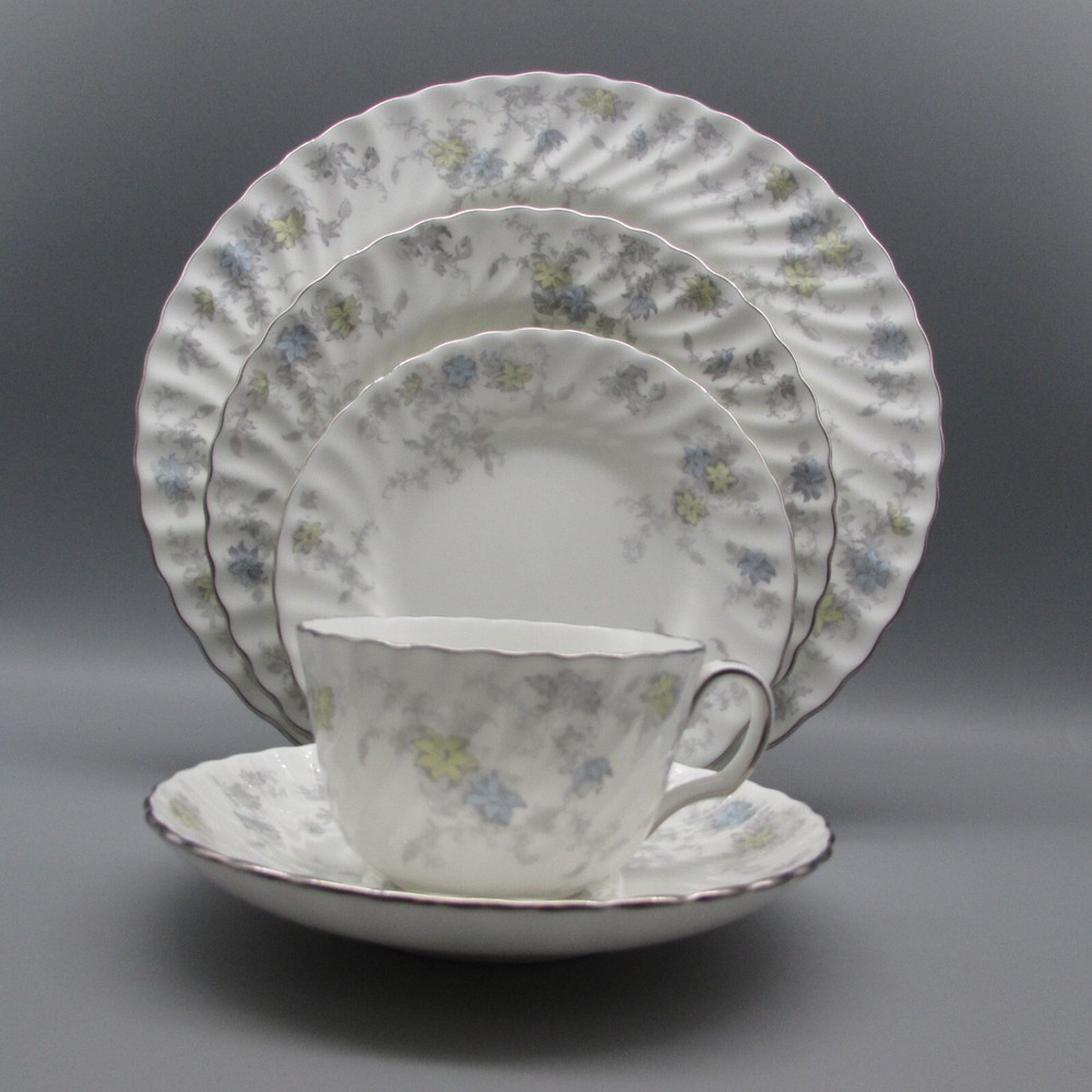 Minton Bone China PARK LANE Service for Four - 20pc Set