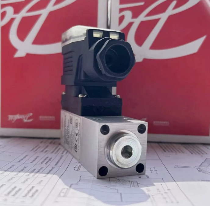 Danfoss MBC5100 061B000366 sensor