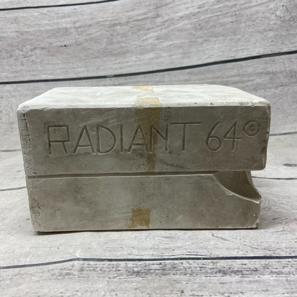 Vintage Radiant Ceramic Casting Mold Shaker