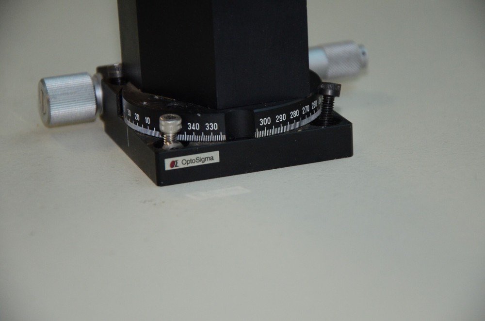 OptoSigma 65 mm 360 Degree Manual Optical Rotating Platform Positioner Stage