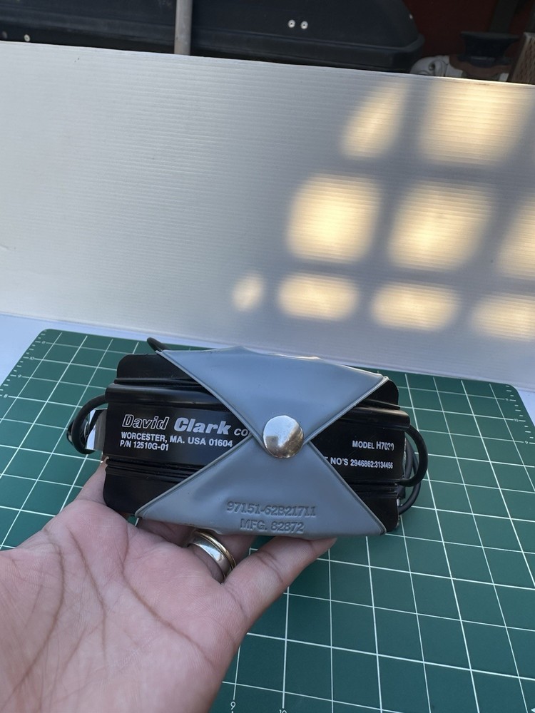 David Clark H7030 Headset With Microphone - Bin 4