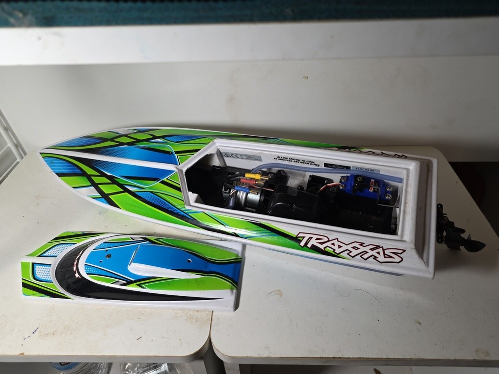 Traxxas Blast Rc Boat, Missing Parts Read Description