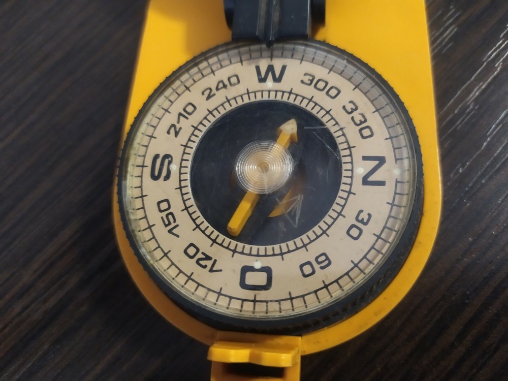 Soviet USSR Navigation Compass Azimuth (Азимут)With ruler and mirror Vintage