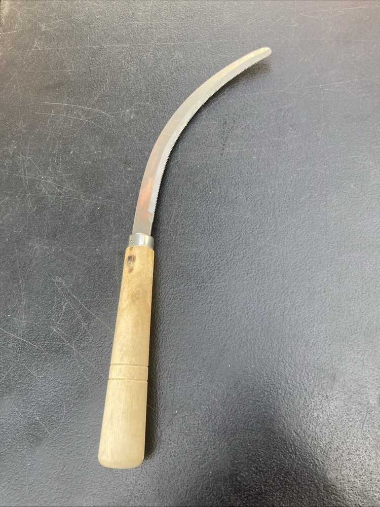 Wood Handle Mini Sickle – Compact Garden Vine & Weed Cutting Tool