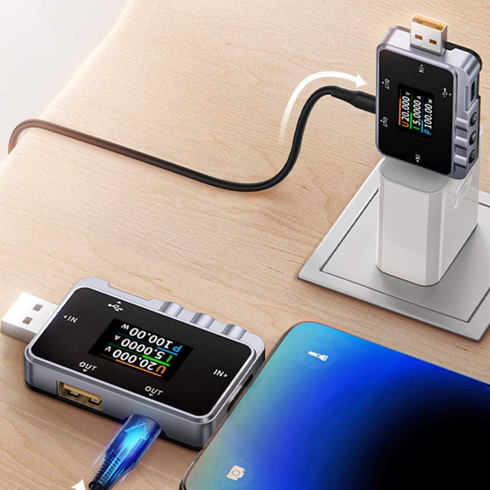 FNAC 28 USB Voltage Meter with Fast Charging Protocol Detection Features