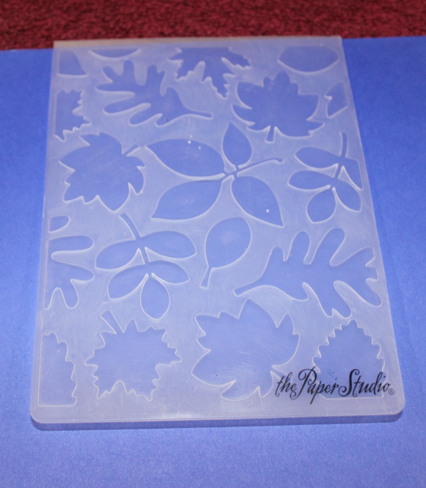 The Paper Studio Embossing Folder - Leaves