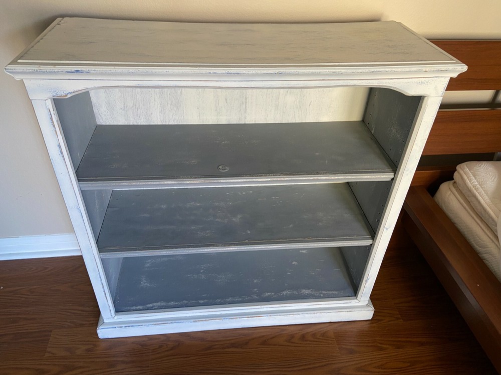 Painted Bookcase w/Adjustable Shelves--Vintage!
