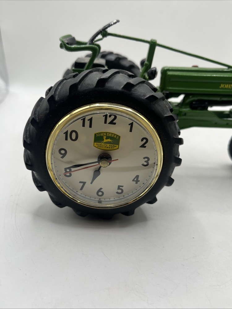 Danbury Mint John Deere 1948 Model "B" Tractor Desk Clock 8”