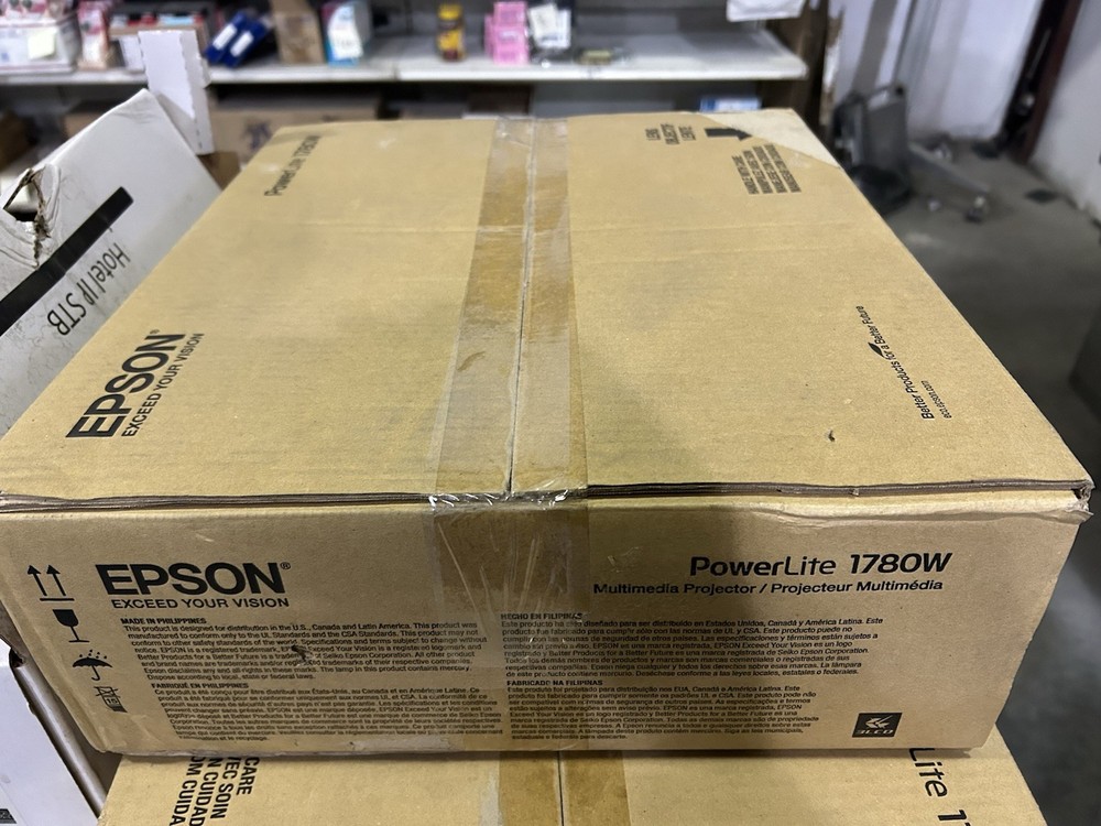 Epson PowerLite 1780W LCD Projector