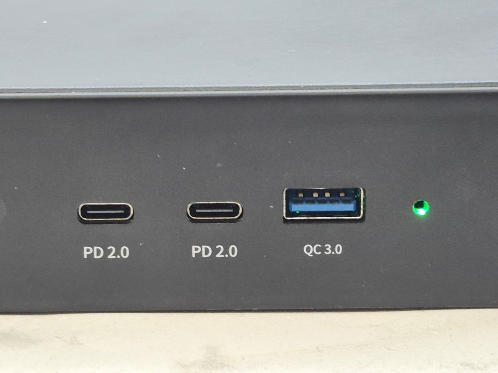 Clear Space Design Smart Power Docking Station