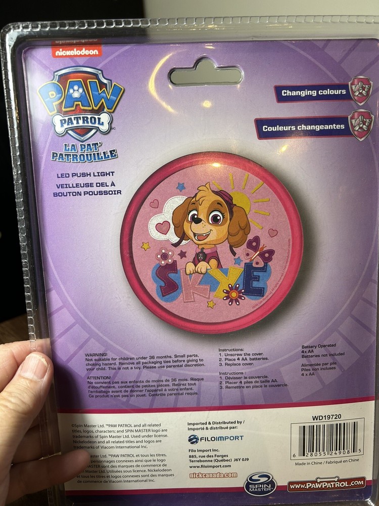 Paw Patrol LED Push Button Night Light Skye Nickelodeon Spin Master NIP