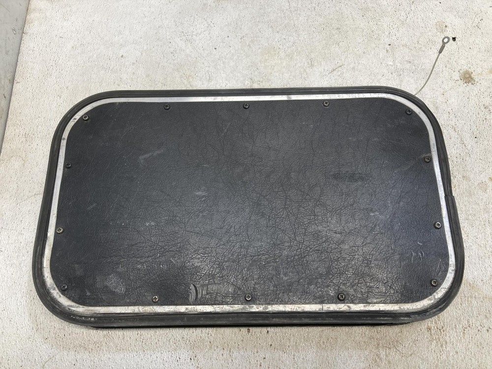 Kenworth T660 Left/Driver Sleeper Door - Used