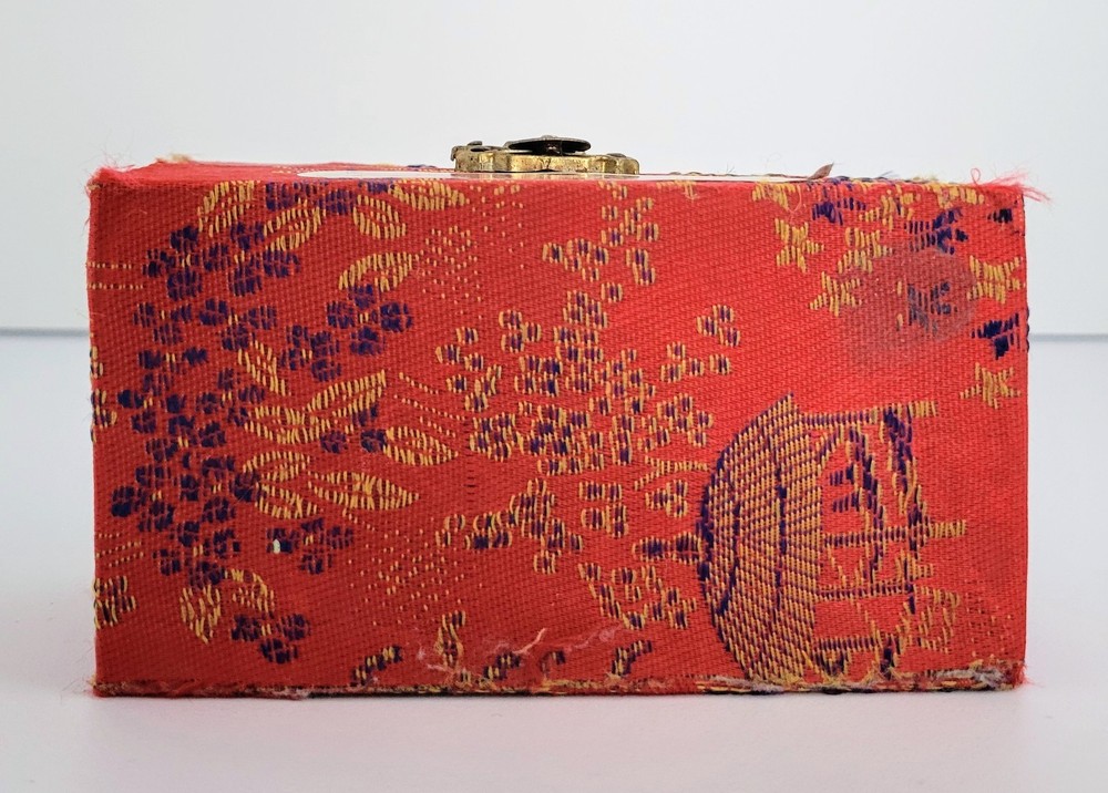 Decorative Box with 2 Vintage Shouxing Baoding Chiming Balls, Stress Relief
