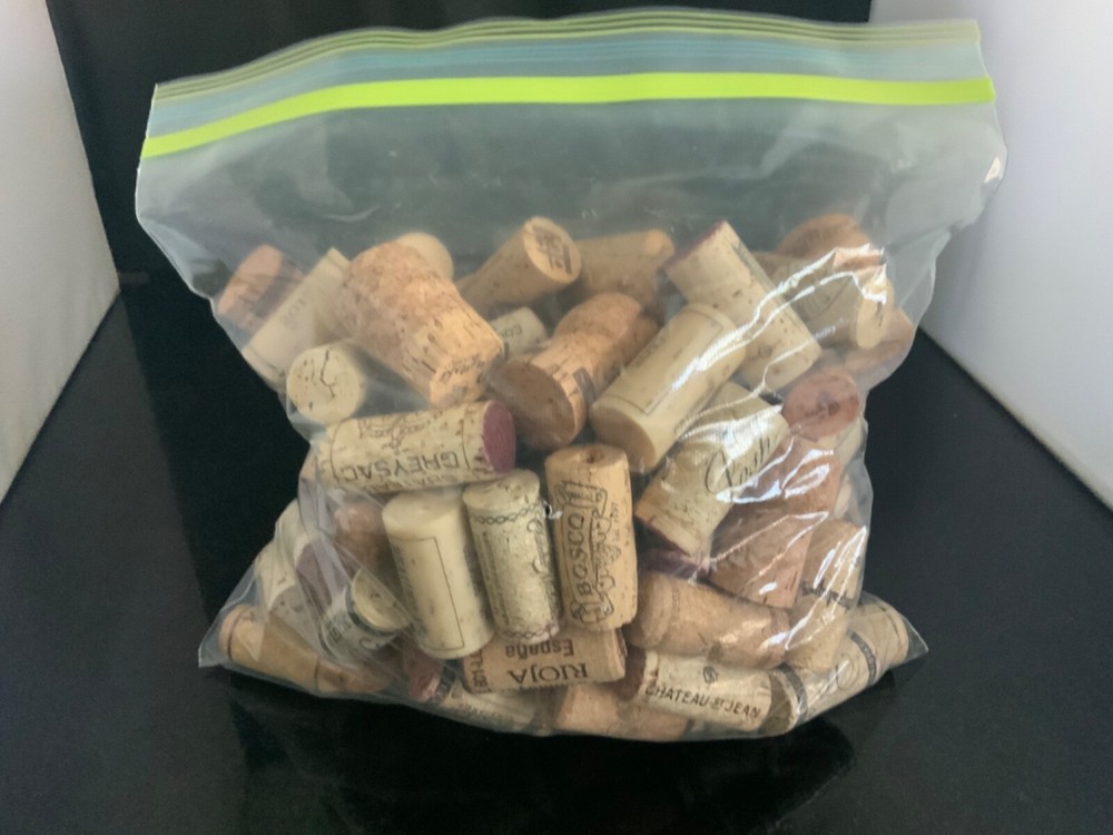 1 Gallon bag of wine corks