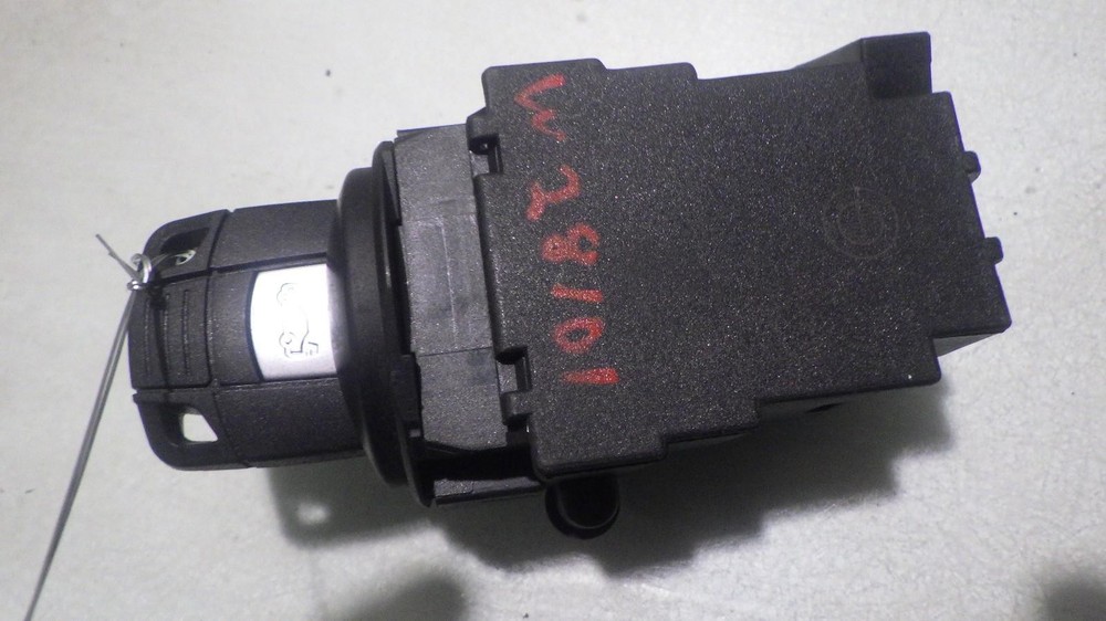 07 BMW 525i Ignition W/Key