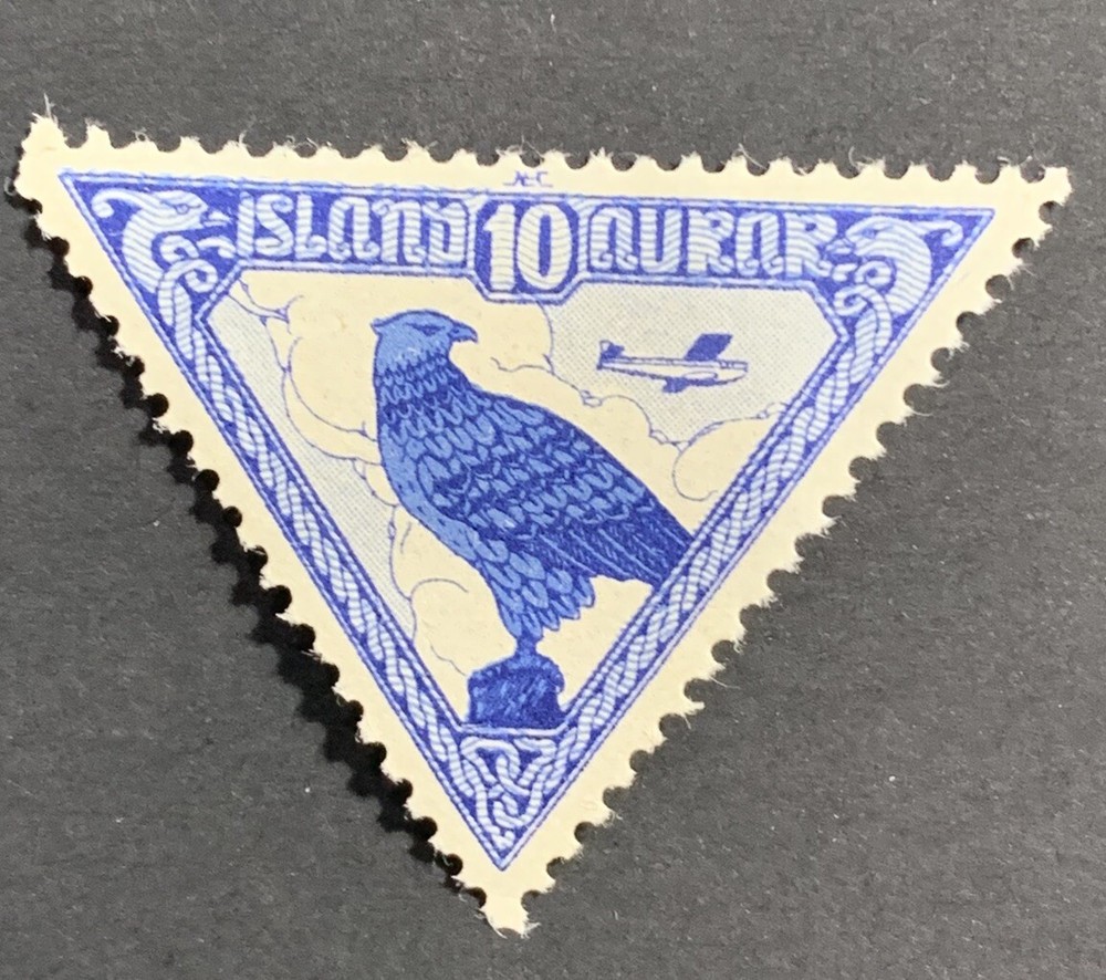 Iceland Scott Catalog #C3 Airmail. Bird/Triangle X4. MH VF