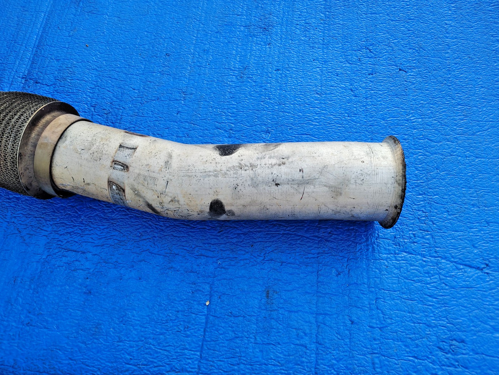 Freightliner Cascadia Exhaust Flex Pipe