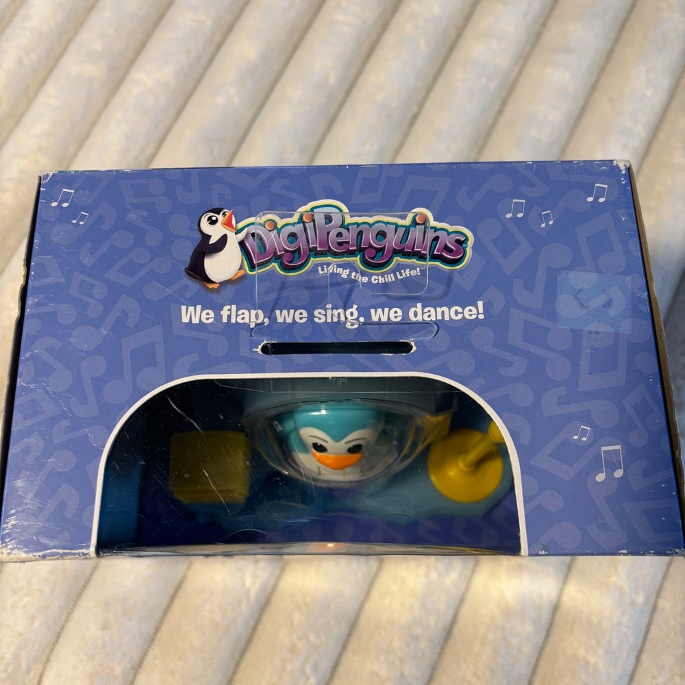 DigiPenguins North Igloo Playset Spin Master New In Box Interactive Toy