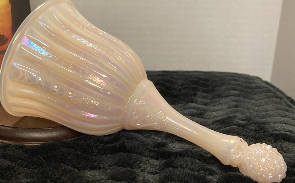 Fenton 1989 Shell Pink Iridescent Designer Bell