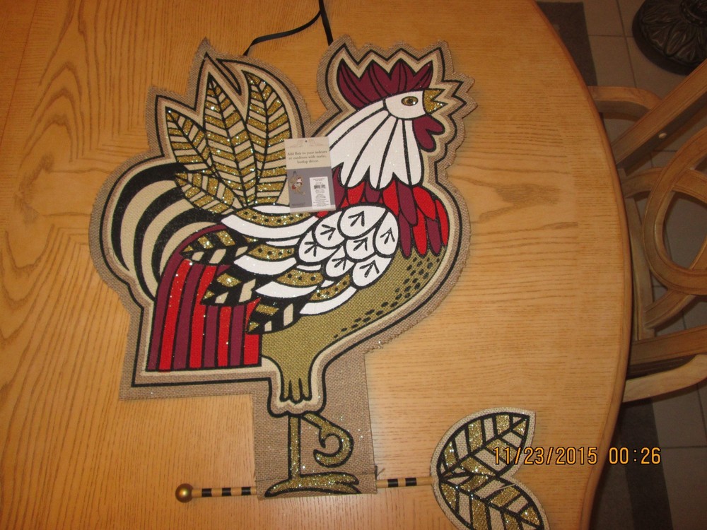 STRUTTING ROOSTER JUTE HANGING WALL DECOR