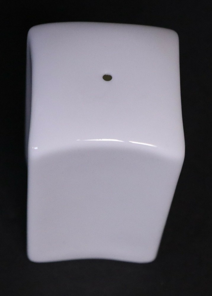 RICHARD GINORI DEDALO WHITE SALT / PEPPER SHAKER