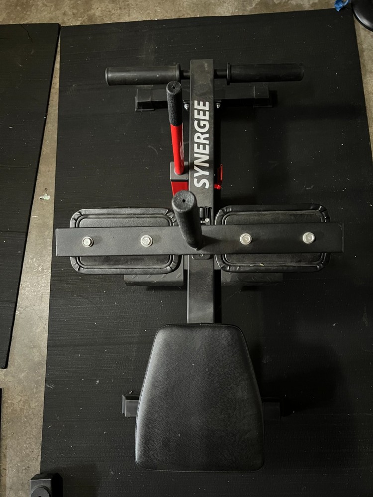 Synergee Seated Calf Raise Machine – Used