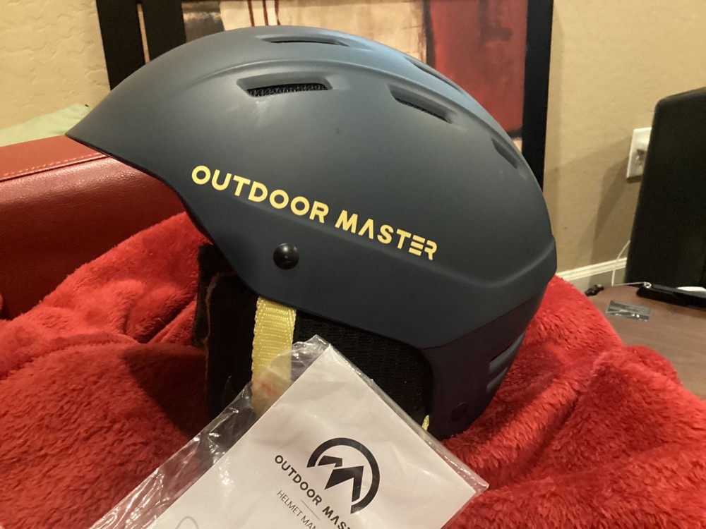 Outdoor Master Kevin ll aSki Helmet  SMALL