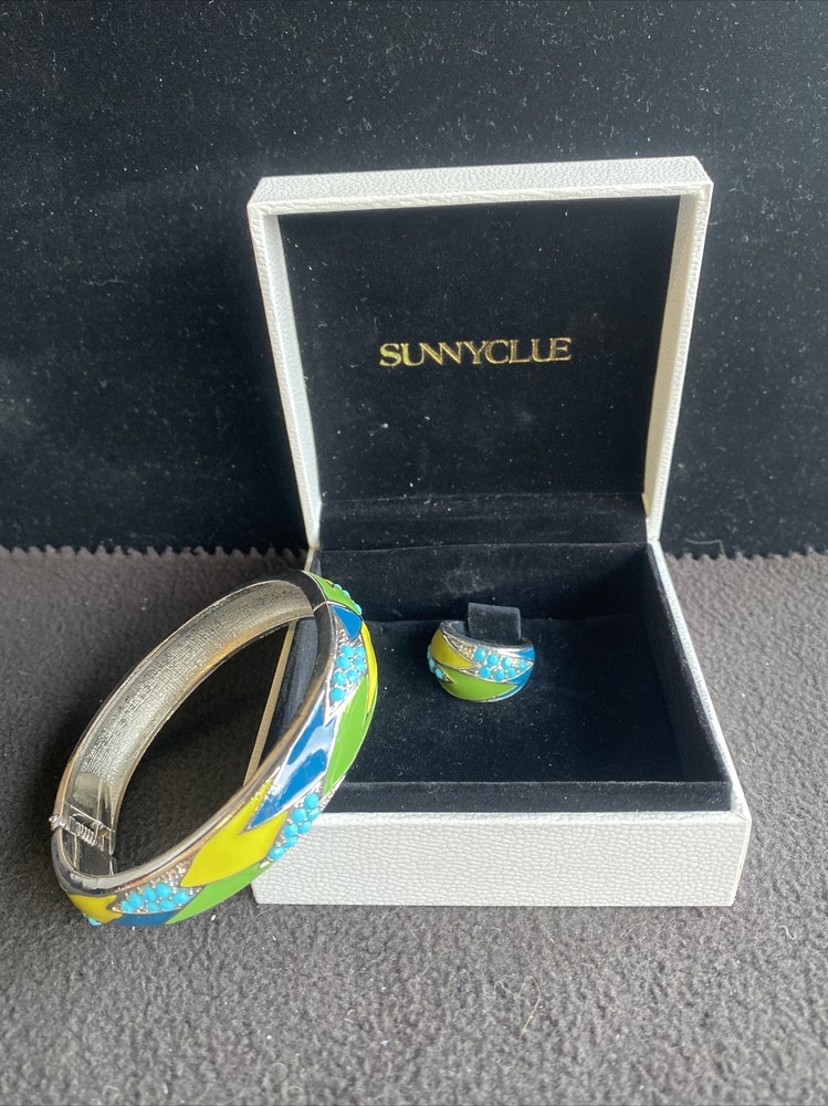 Sunnyclue Bracelet (Which Opens) And Ring Set.