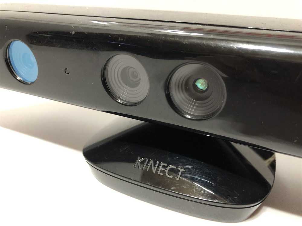 Microsoft Xbox 360 Kinect Sensor Bar with 12 Starter Fun Game Bundle -Tested