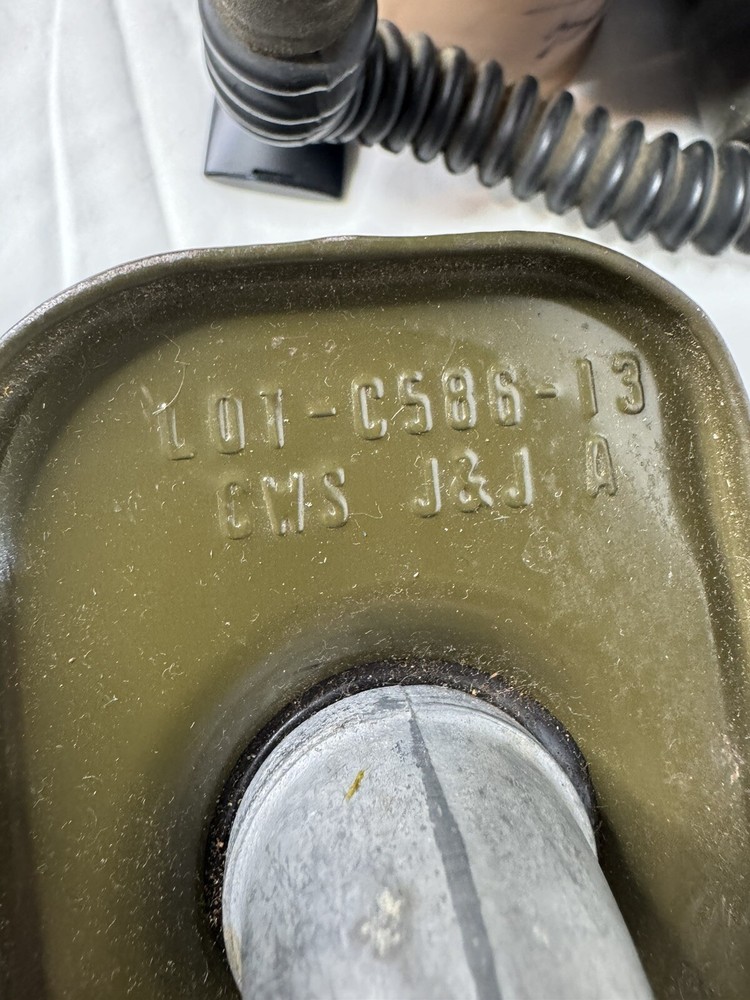 WW2 Gas Mask And Filters