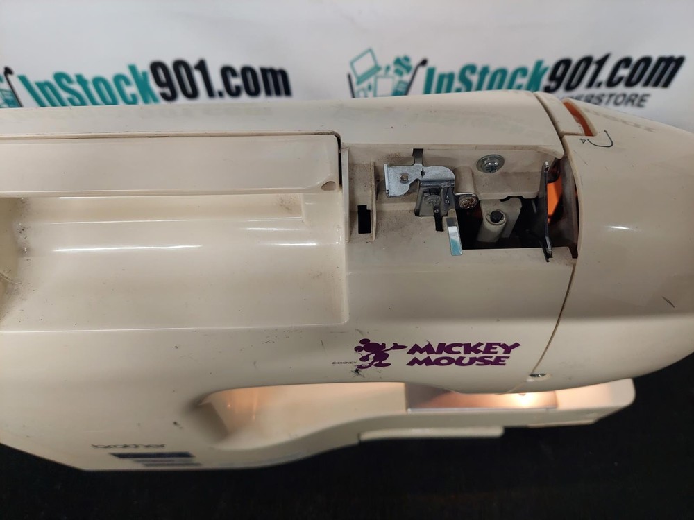 Brother Pacesetter PC-8500D Computerized Embroidery & Sewing Machine