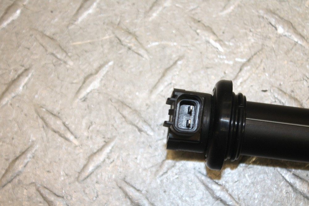 2015 YAMAHA FJ09 IGNITION COIL SPARK PLUG CAP