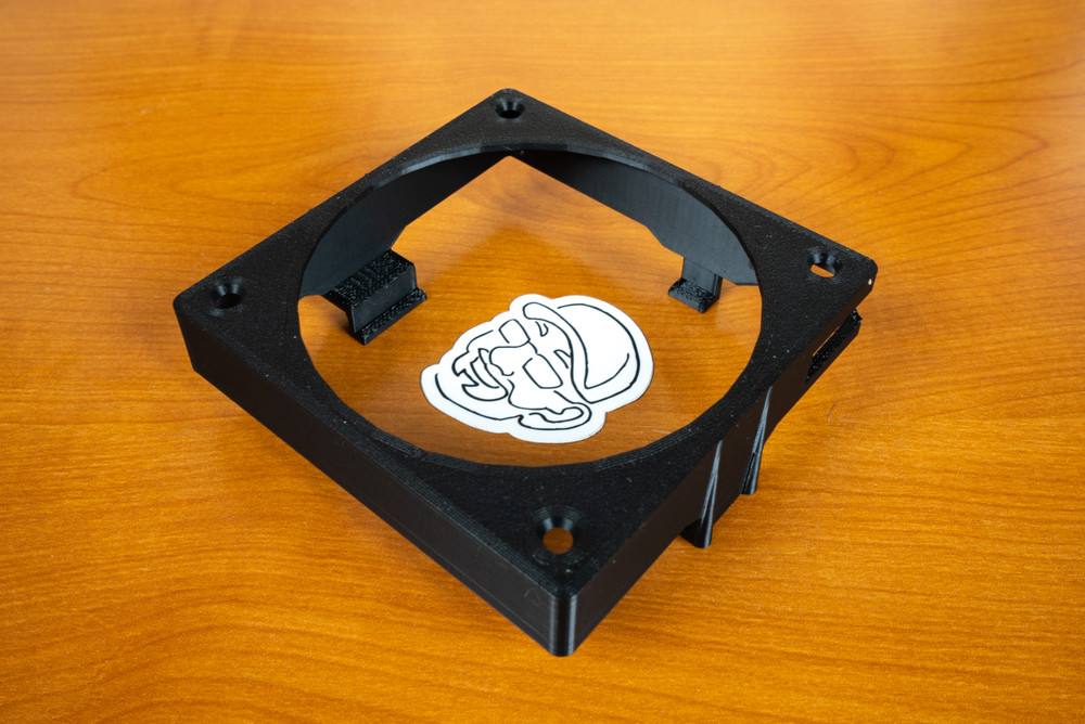 Cooling Shroud Kit for a LSI 9300-16i