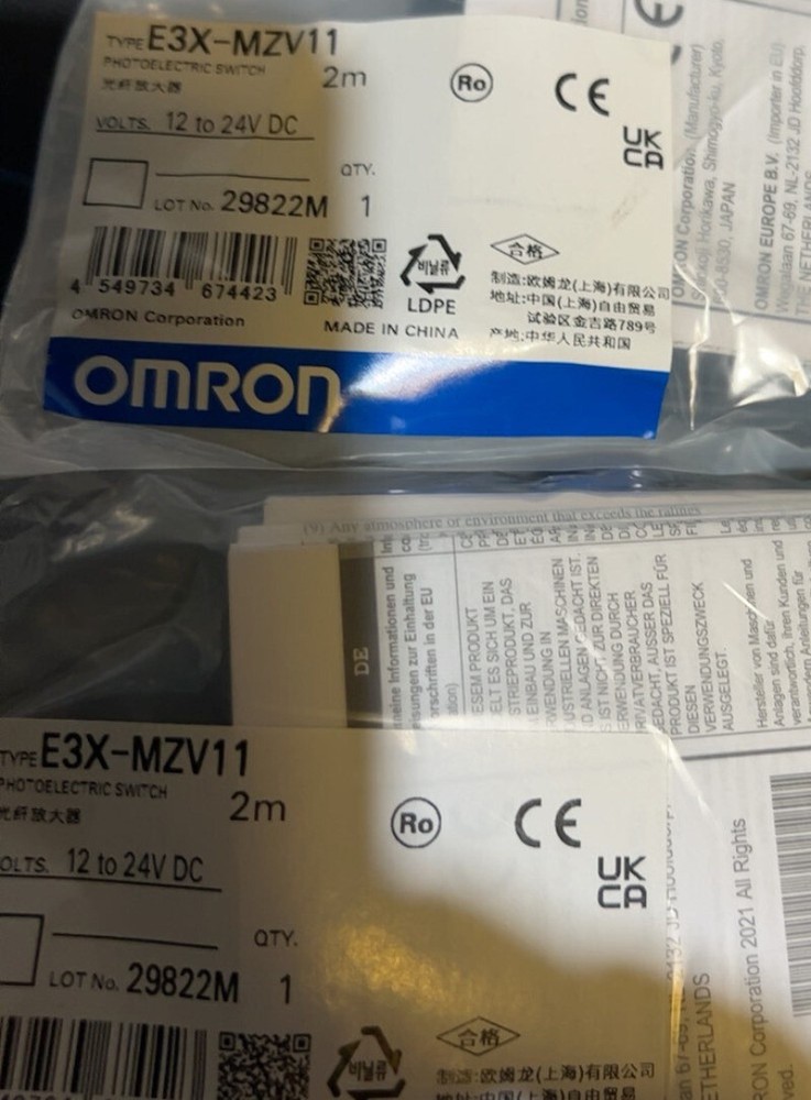 1pc New OMRON E3X-MZV11