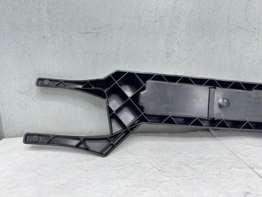 MERCEDES C CLASS 2006 EMERGENCY WARNING TRIANGLE WITH CASE 2038900514