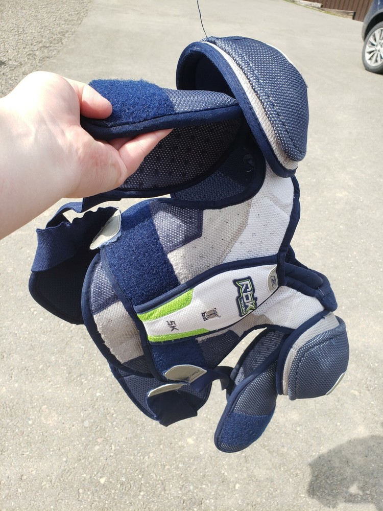 Youth hockey chest protector