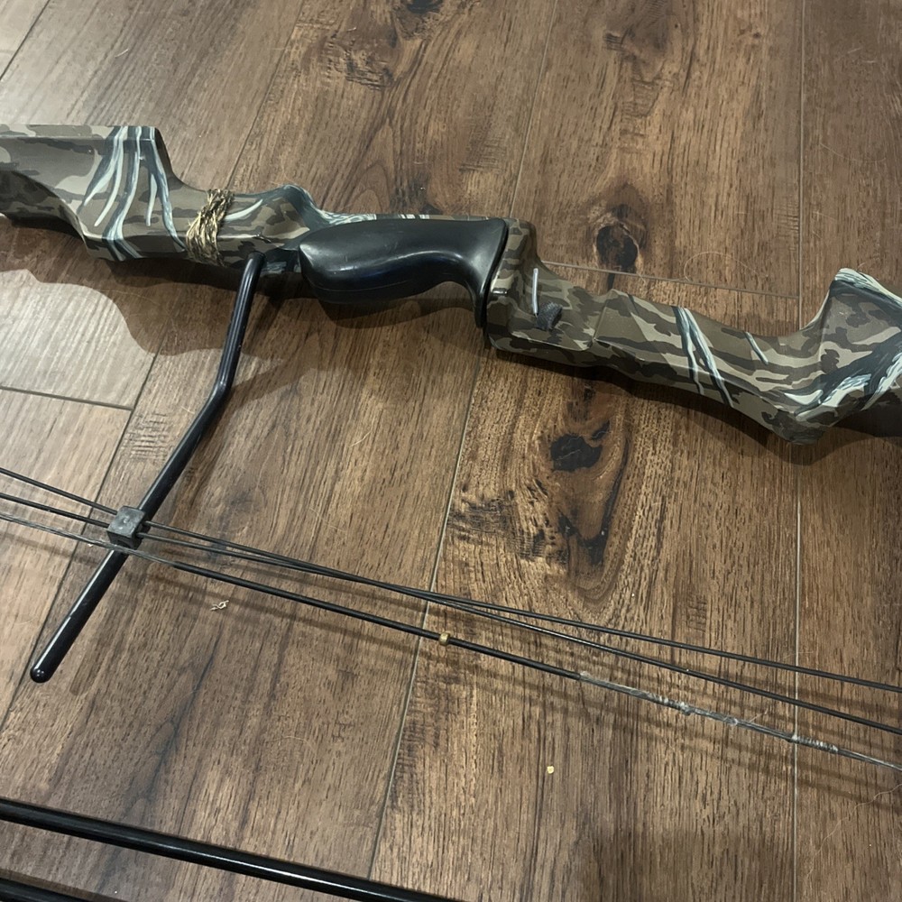 McPherson Compound Mag 500 Bow With Arrows