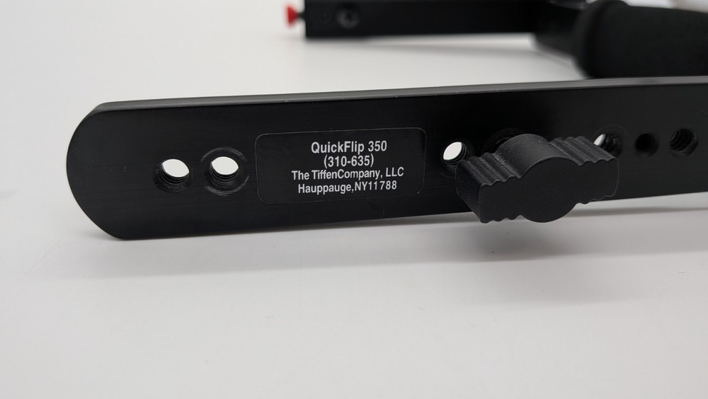 Quick Flip 350 (310-635) Flash Bracket for medium Format Cameras