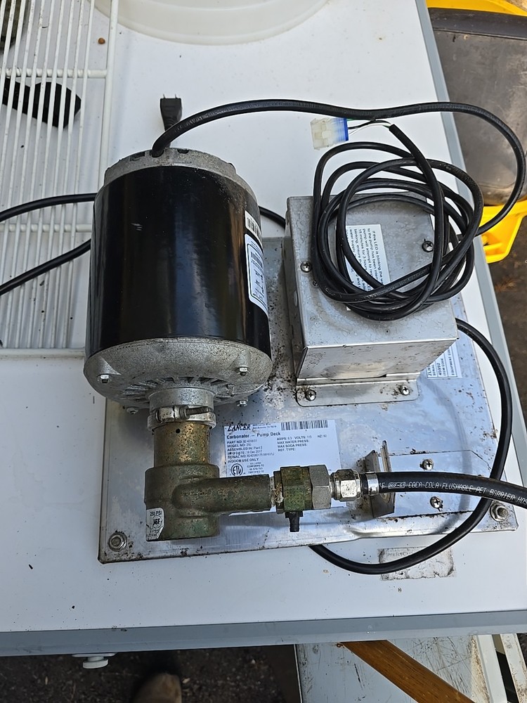 Lancer CARBONATOR Pump Deck 824200/01 Used