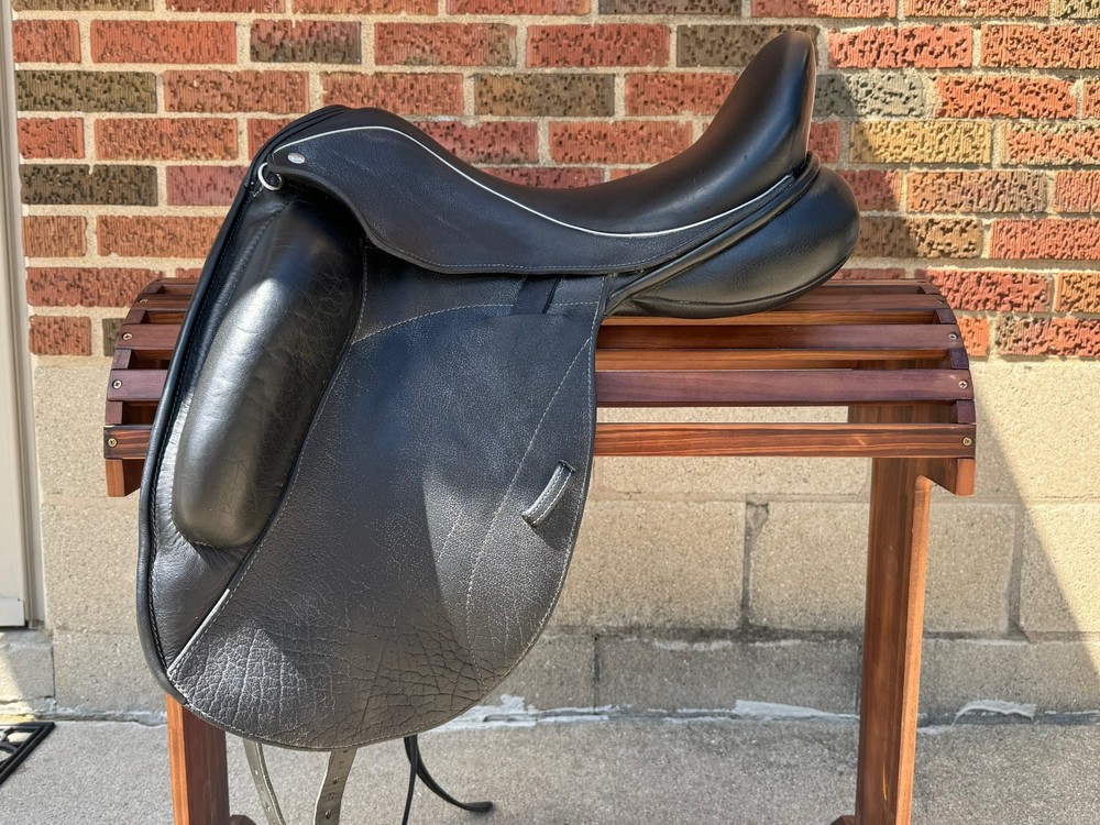 Custom Icon Flight Dressage Saddle - 17.5