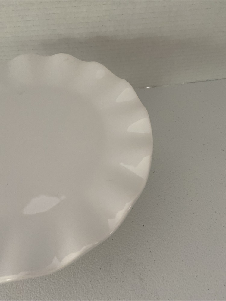 Ceramic Cake Stand White Scalloped Edges PreOwned Approx9”