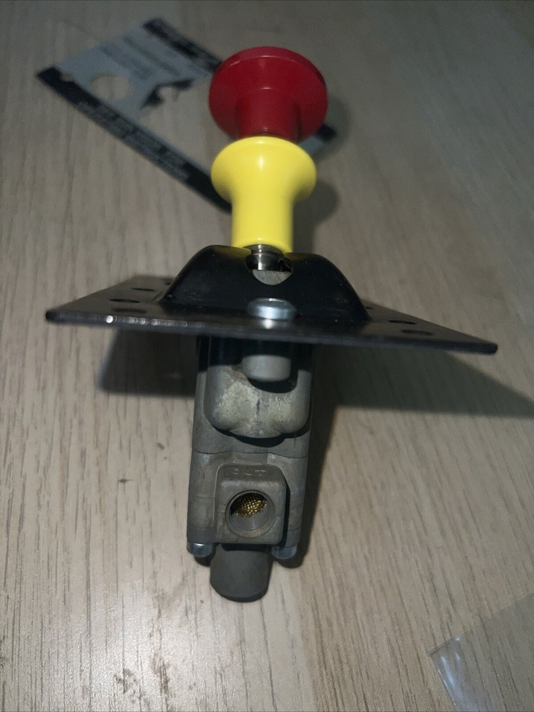 Freightliner/ Chelsea PTO Dash/Console Switch 3290901X