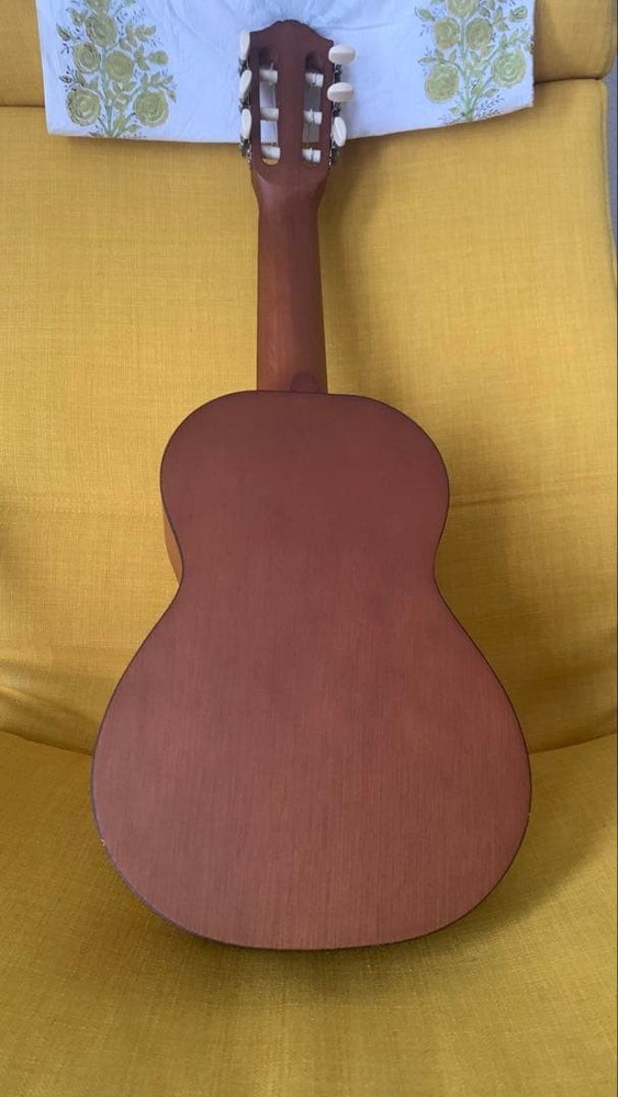 Yamaha GL- Mini Classical Guitar With Soft Case, Strings Replaced
