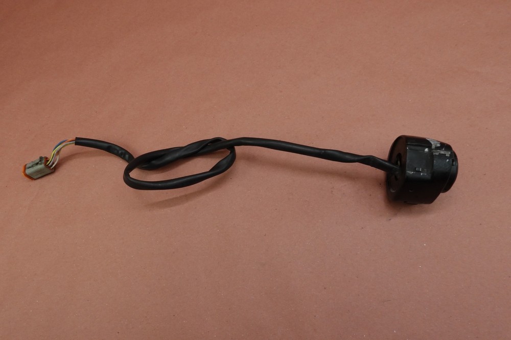 2002-2004 HARLEY-DAVIDSON SOFTAIL Standard FXST LEFT CONTROL HORN SIGNALS SWITCH