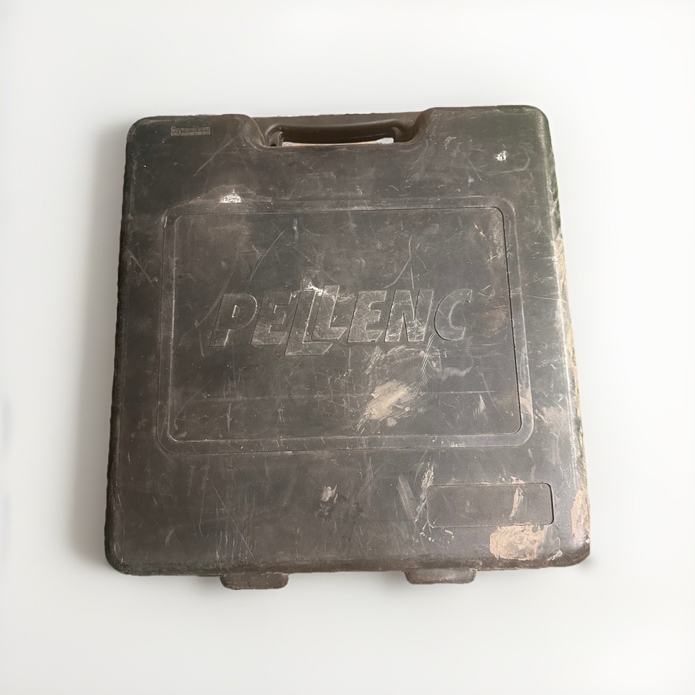 Pellenc Fixion 2 tying machine