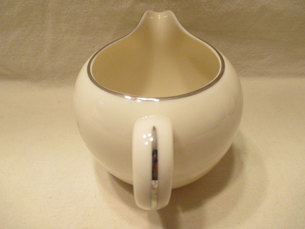 Lenox Wyndcrest Creamer (A-500)