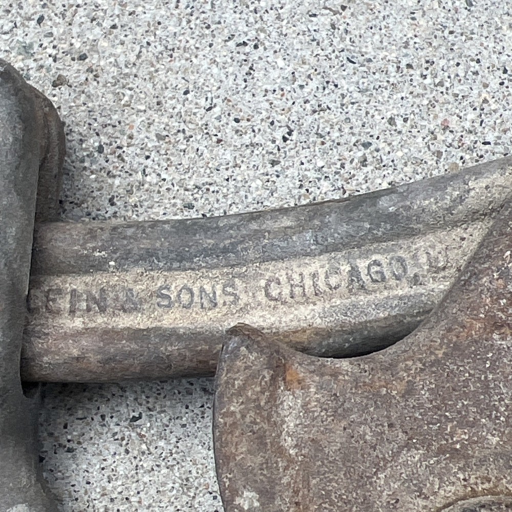 Klein Tools Haven's Grip CABLE PULL wire puller with Swing Latch 1604-20L