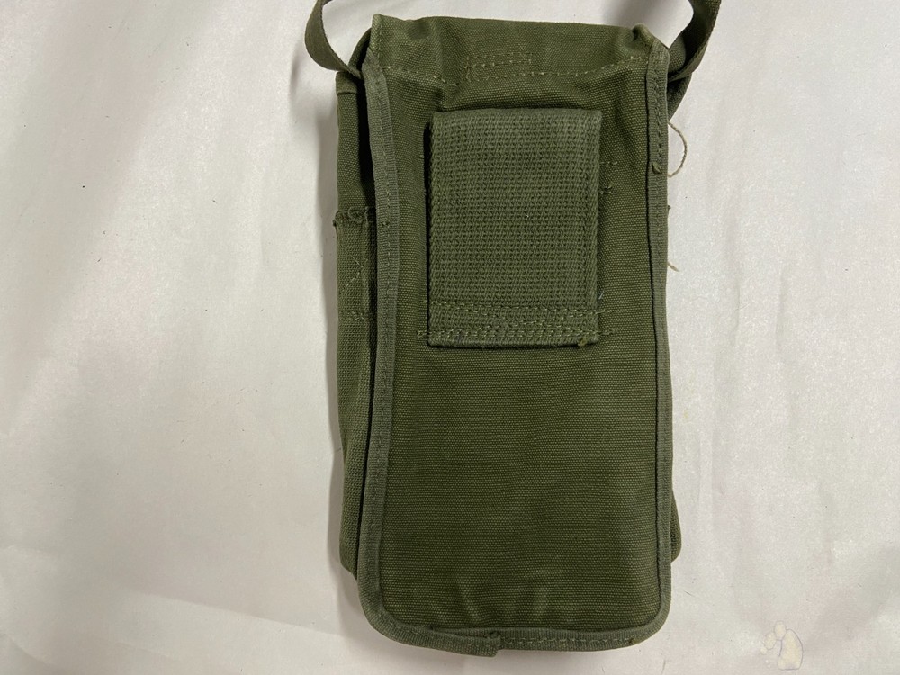 VINTAGE AMMUNITION POUCH WITH NAVY PATCH