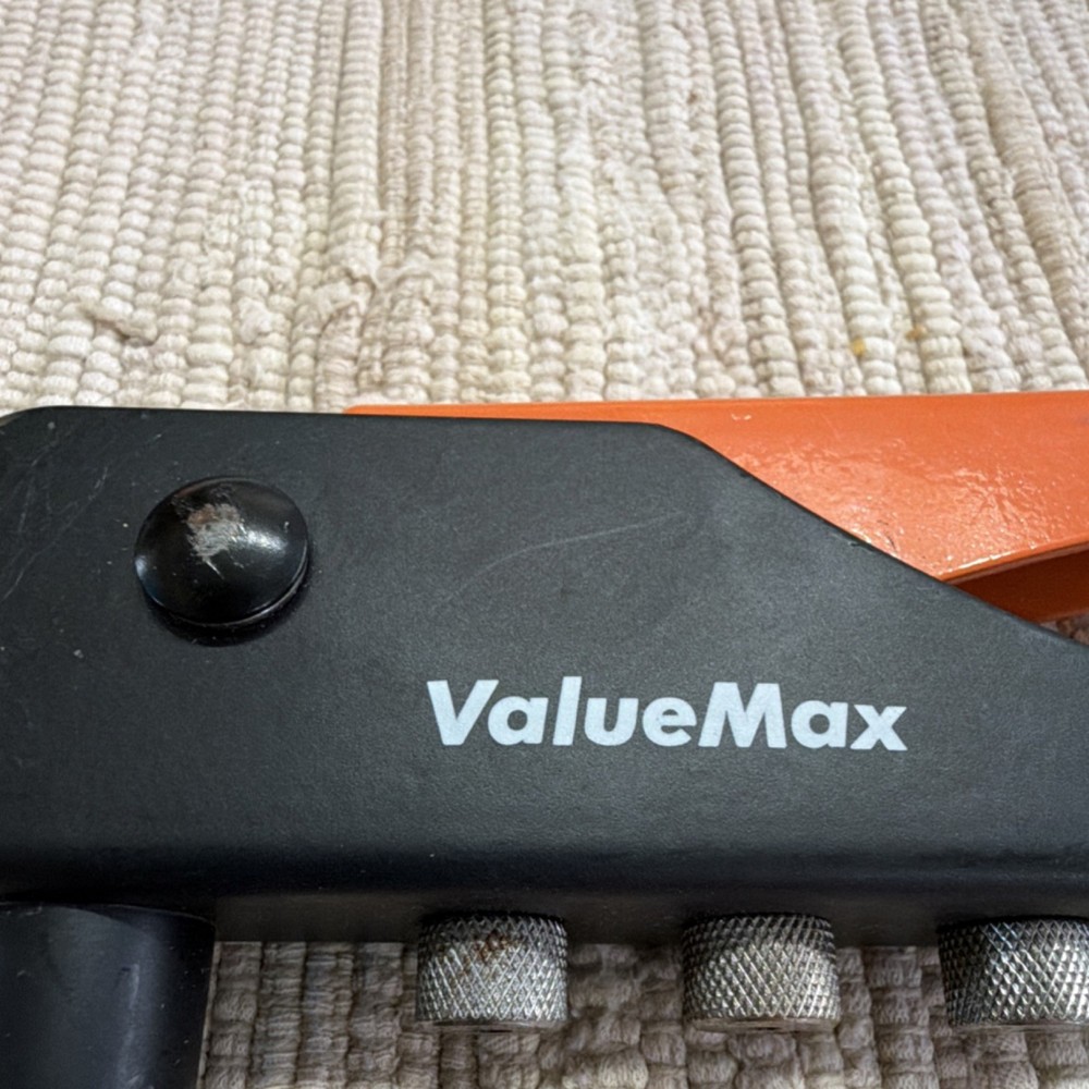 ValueMax Hand Riveter Black Orange with Interchangeable Heads